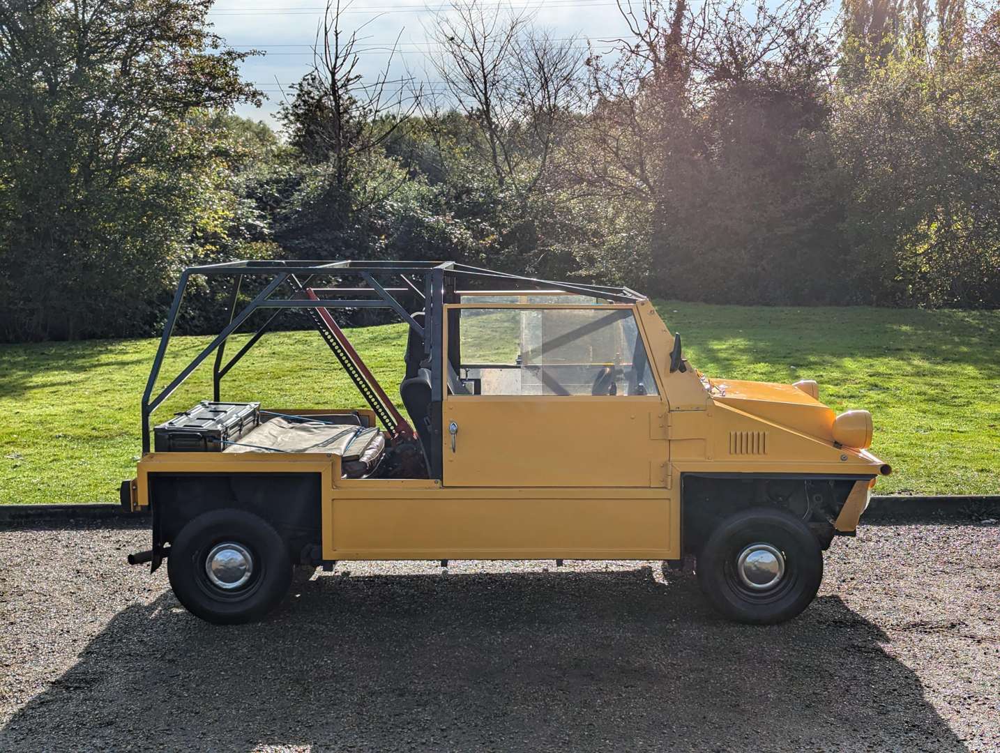 <p>1973 AUSTIN MINI SCAMP MKI</p>