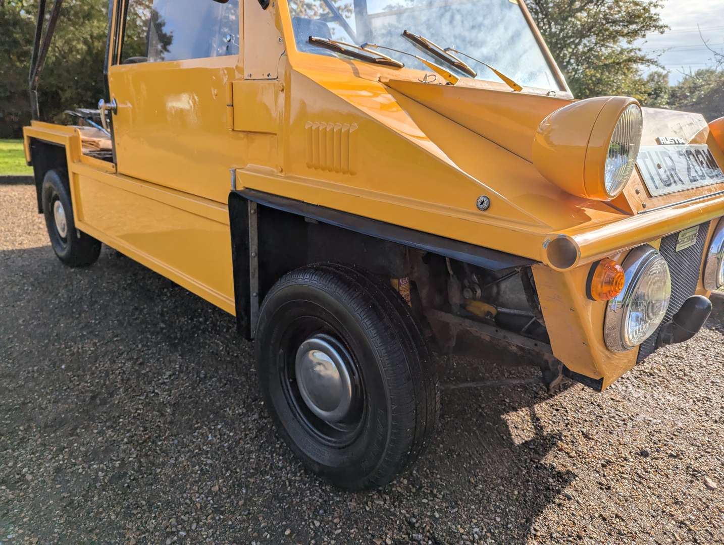 <p>1973 AUSTIN MINI SCAMP MKI</p>