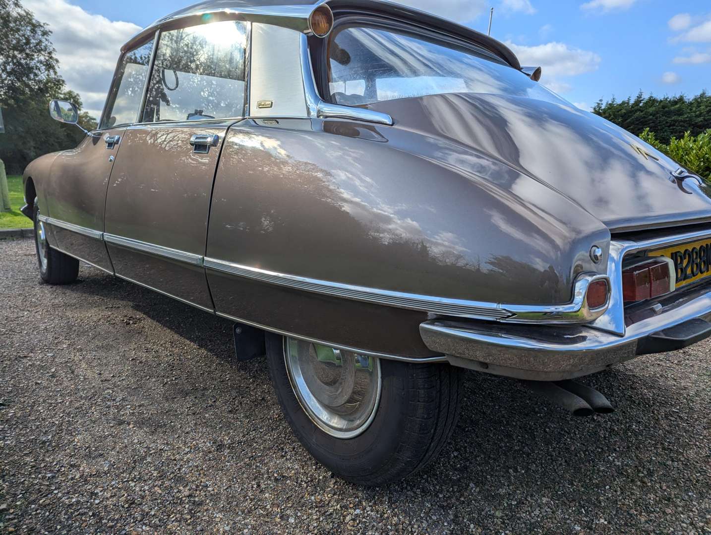 <p>1974 CITROEN DS23 PALLAS</p>