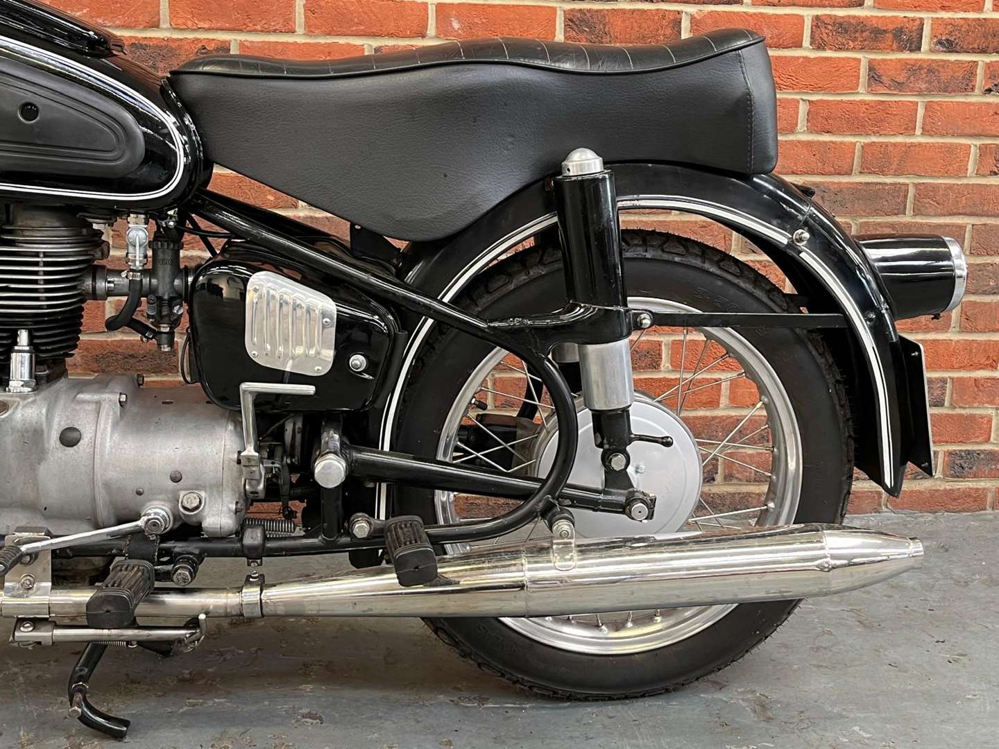 <p>1957 BMW R26</p>