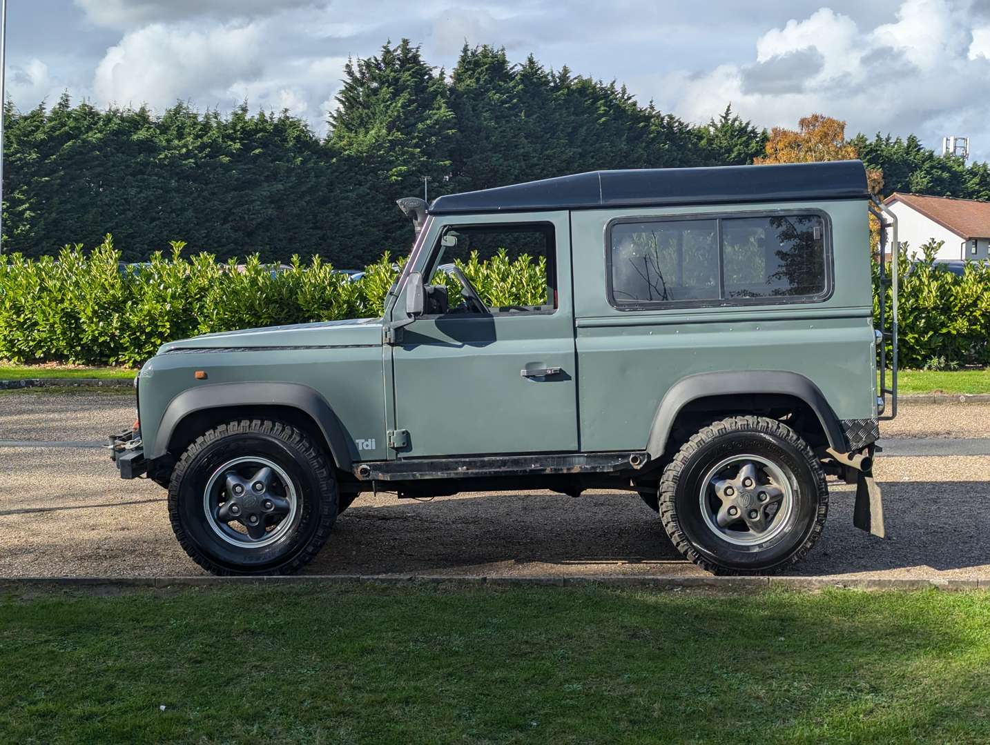 <p>1998 LAND ROVER 90 DEFENDER TDI</p>