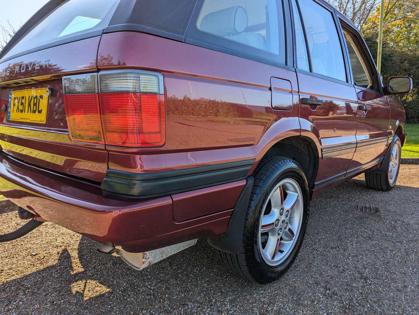 <p>2001 RANGE ROVER BORDEAUX 4.0 AUTO</p>