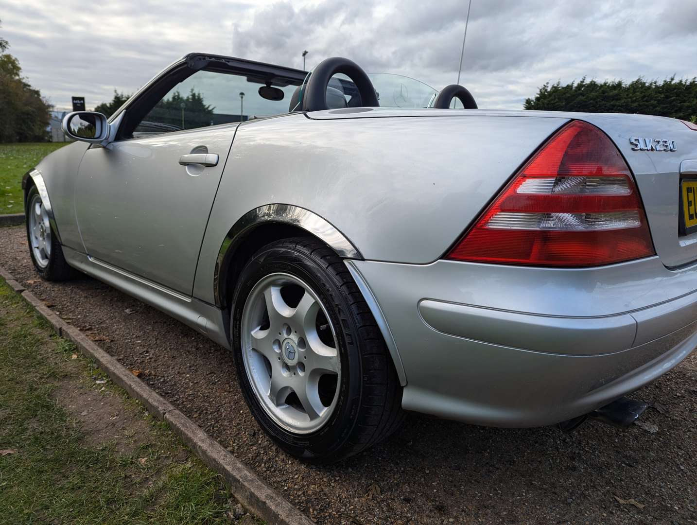 <p>2002 MERCEDES SLK 230 KOMPRESSOR AUTO</p>