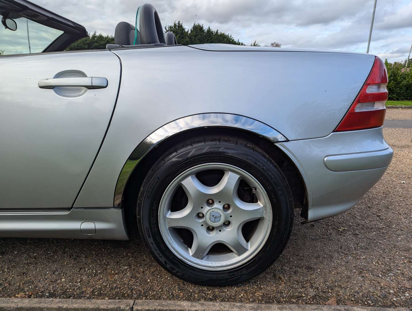 <p>2002 MERCEDES SLK 230 KOMPRESSOR AUTO</p>