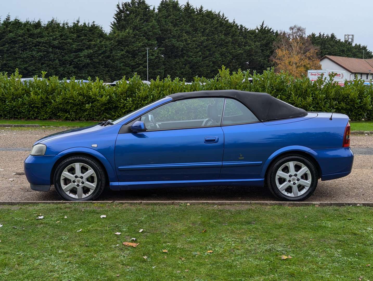 <p>2004 VAUXHALL ASTRA COUPE CONVERTIBLE AUTO</p>