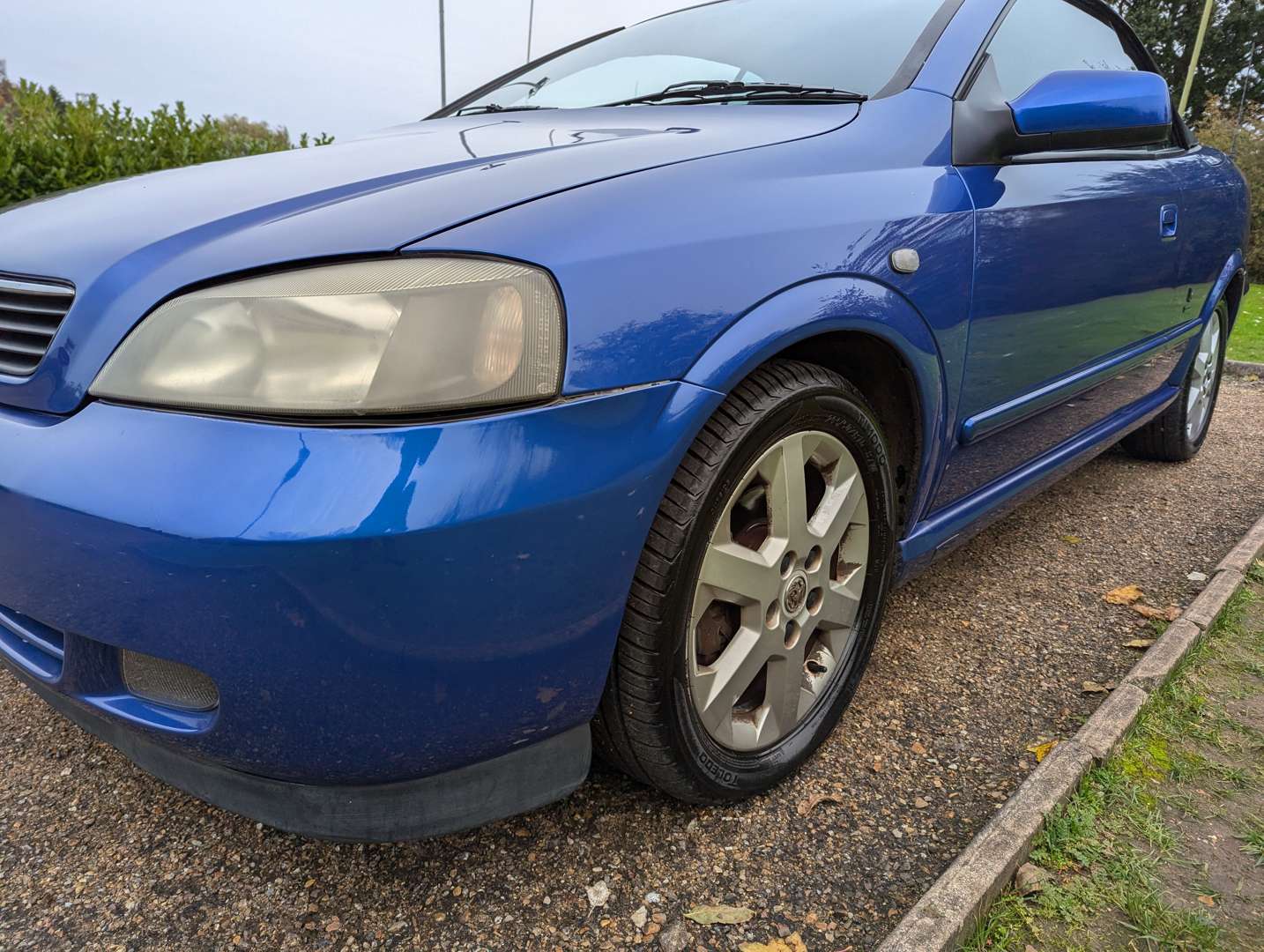 <p>2004 VAUXHALL ASTRA COUPE CONVERTIBLE AUTO</p>