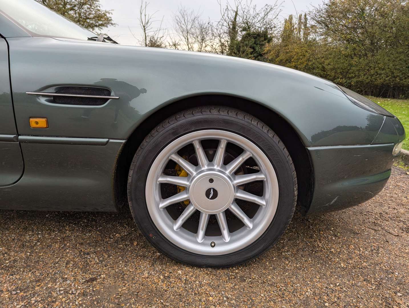 <p>1995 ASTON MARTIN DB7 COUPE</p>