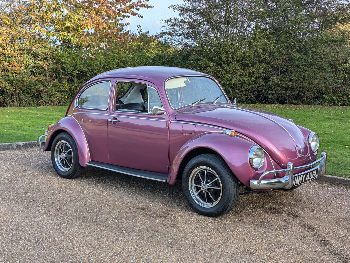 <p>1972 VW BEETLE</p>