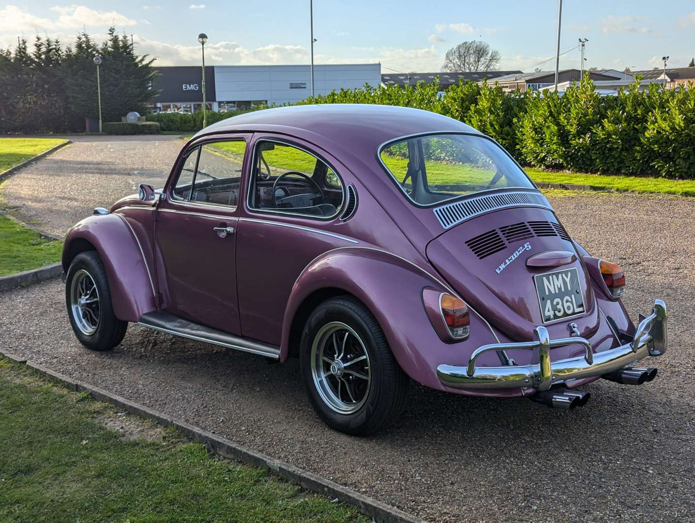 <p>1972 VW BEETLE</p>