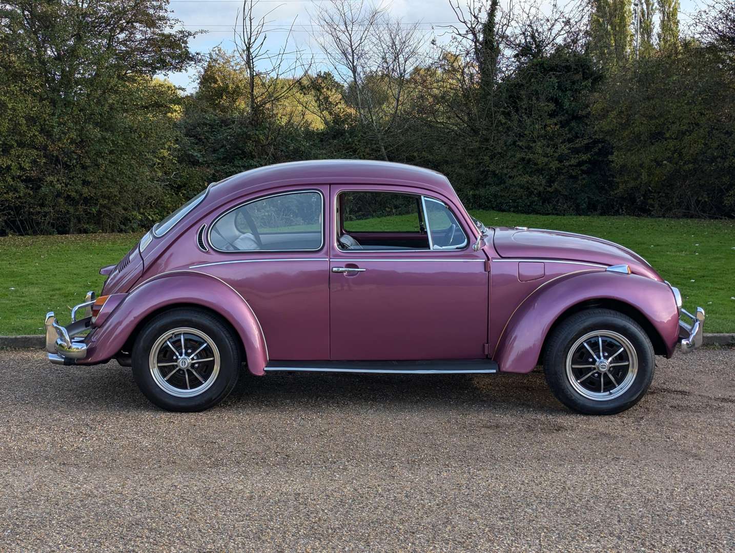 <p>1972 VW BEETLE</p>