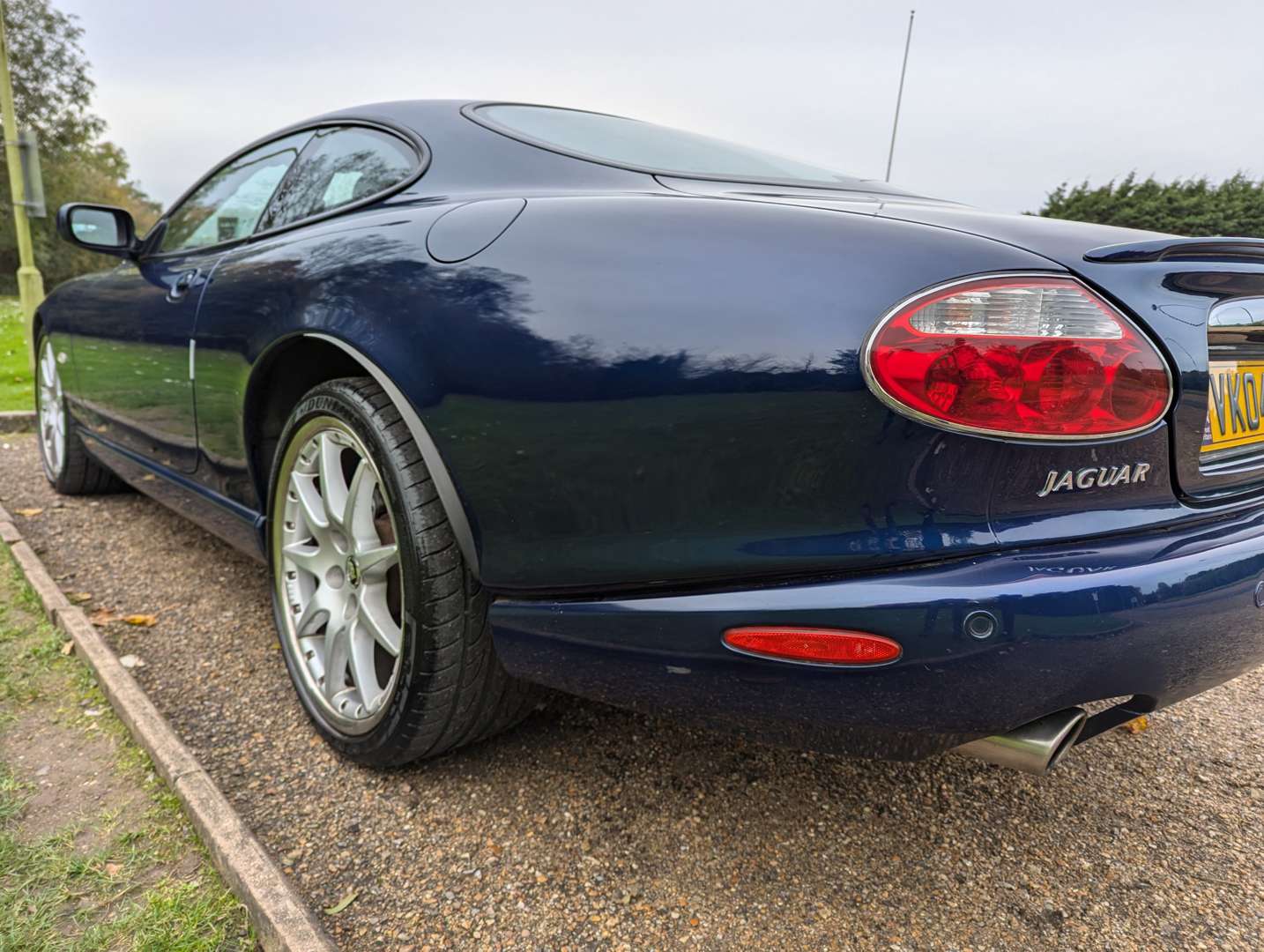 <p>2004 JAGUAR XK8 4.2 COUPE AUTO</p>