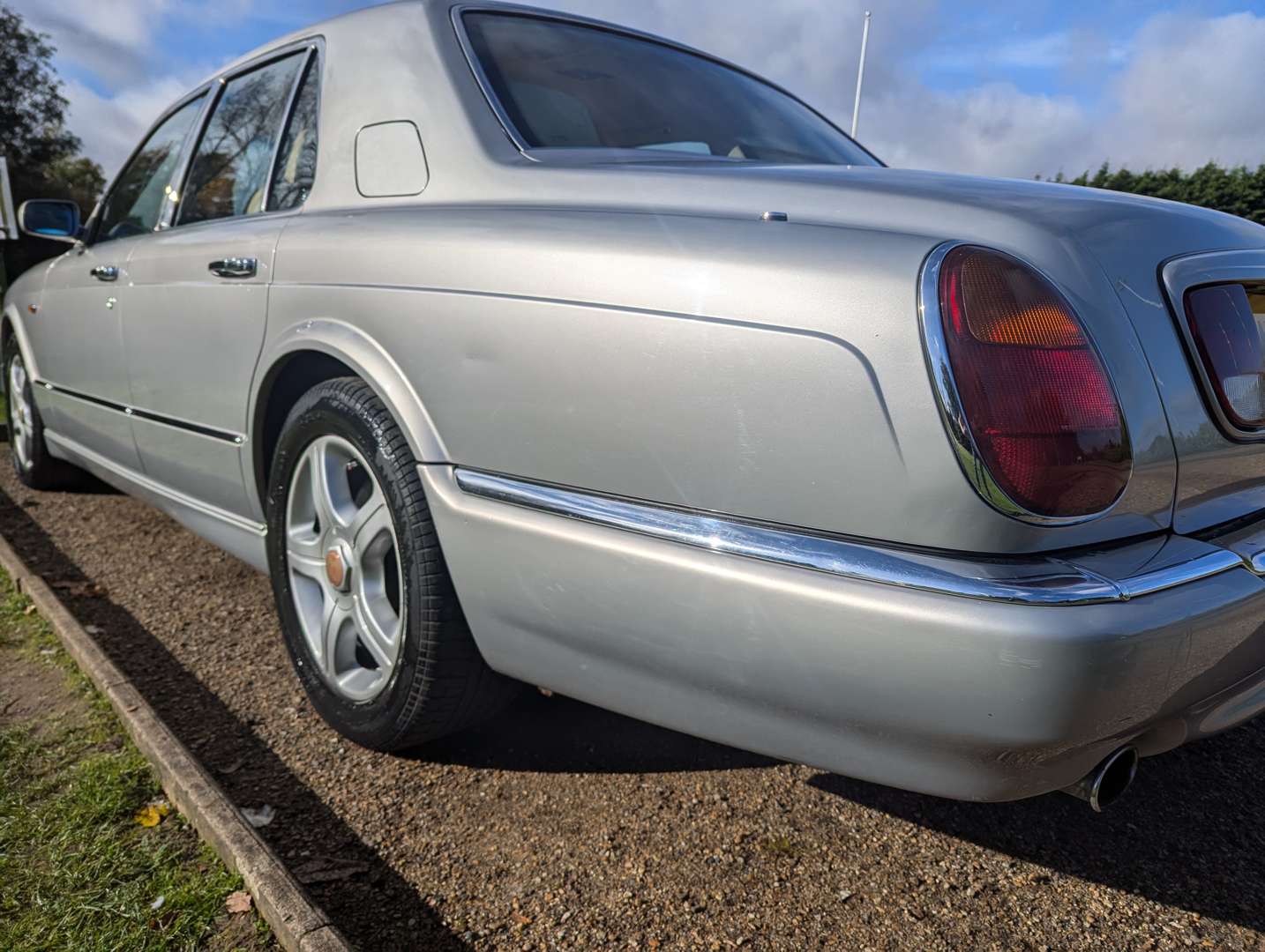 <p>1999 BENTLEY ARNAGE</p>