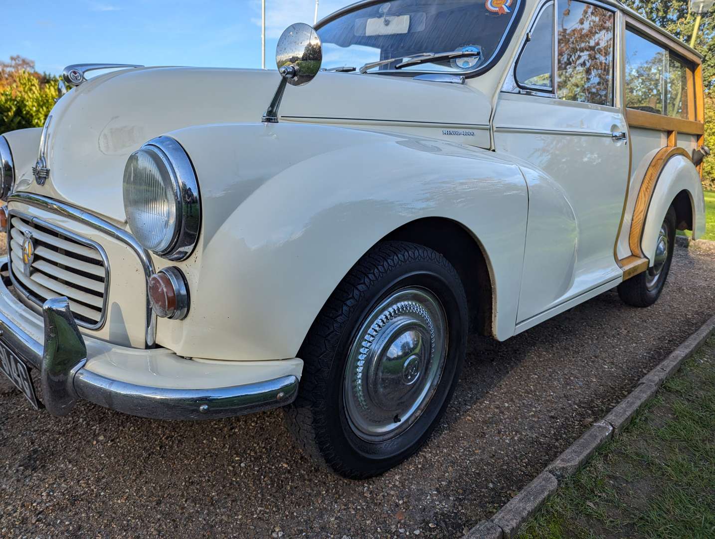 <p>1969 MORRIS MINOR TRAVELLER</p>