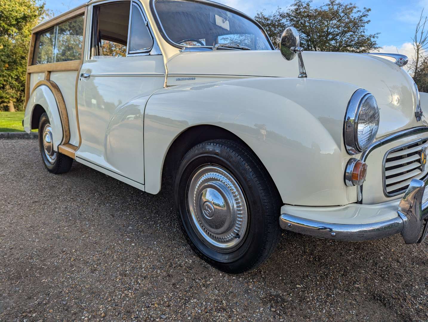 <p>1969 MORRIS MINOR TRAVELLER</p>