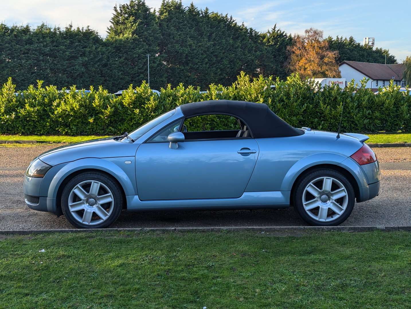 <p>2004 AUDI TT 1.8 ROADSTER (150 BHP)</p>