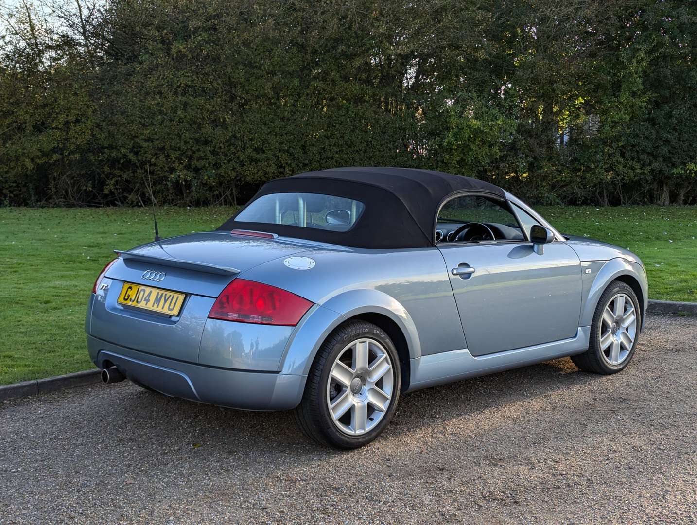 <p>2004 AUDI TT 1.8 ROADSTER (150 BHP)</p>