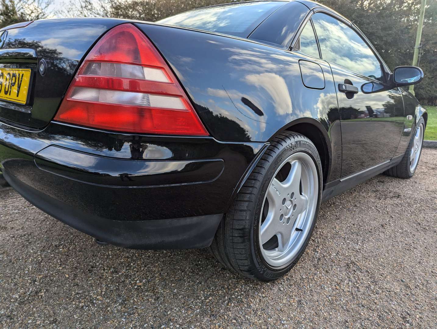 <p>2001 MERCEDES SLK 230 KOMPRESSOR</p>