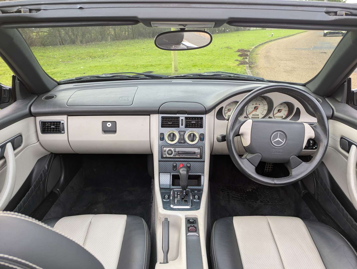 <p>2001 MERCEDES SLK 230 KOMPRESSOR</p>