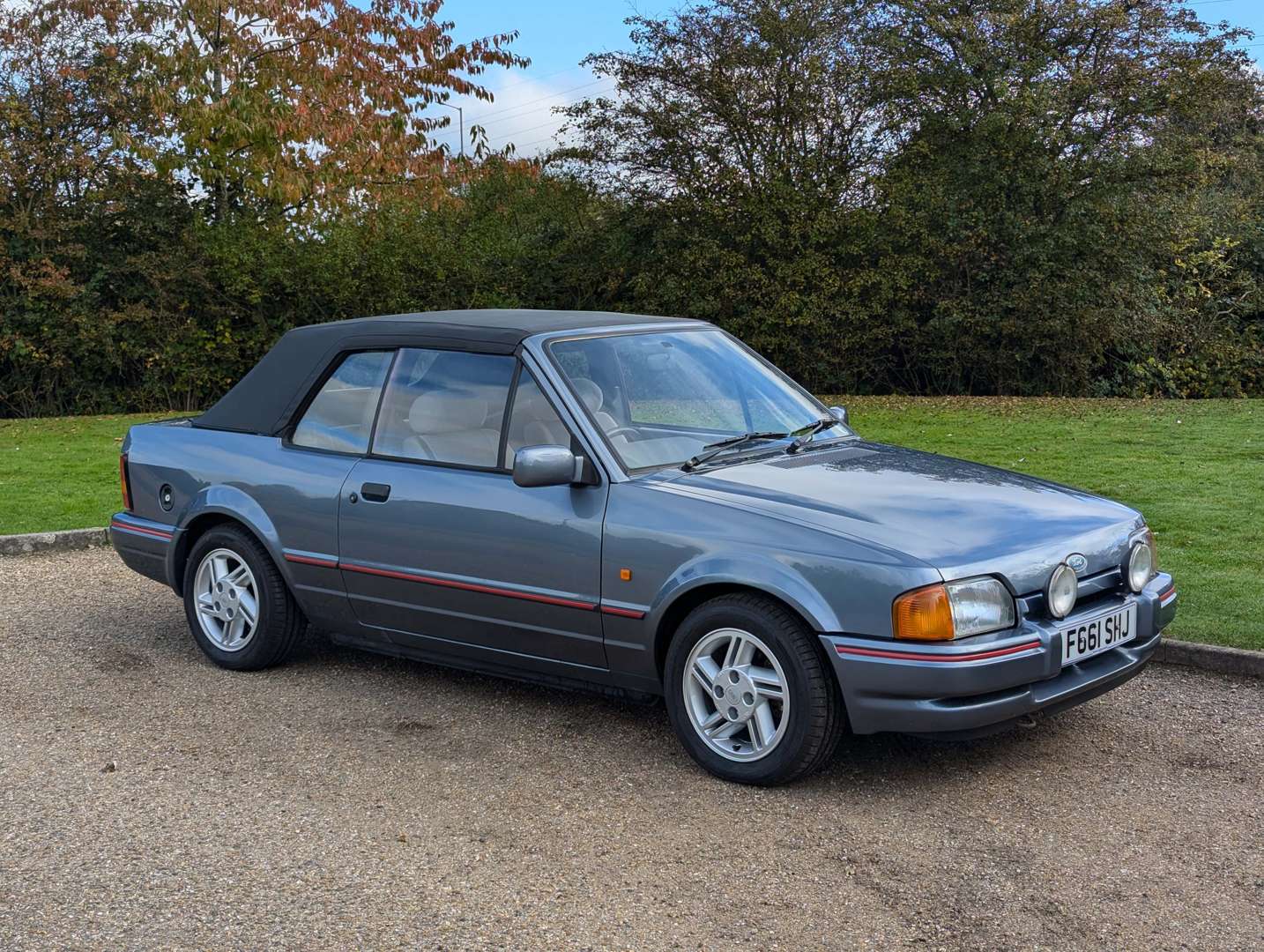 <p>1989 FORD ESCORT 1.6I CABRIOLET</p>