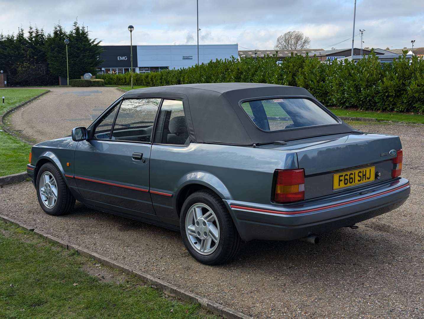 <p>1989 FORD ESCORT 1.6I CABRIOLET</p>