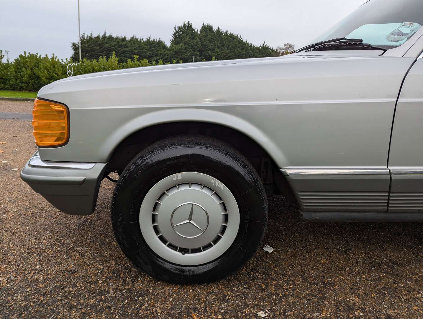 <p>1984 MERCEDES 500 SEL AUTO</p>