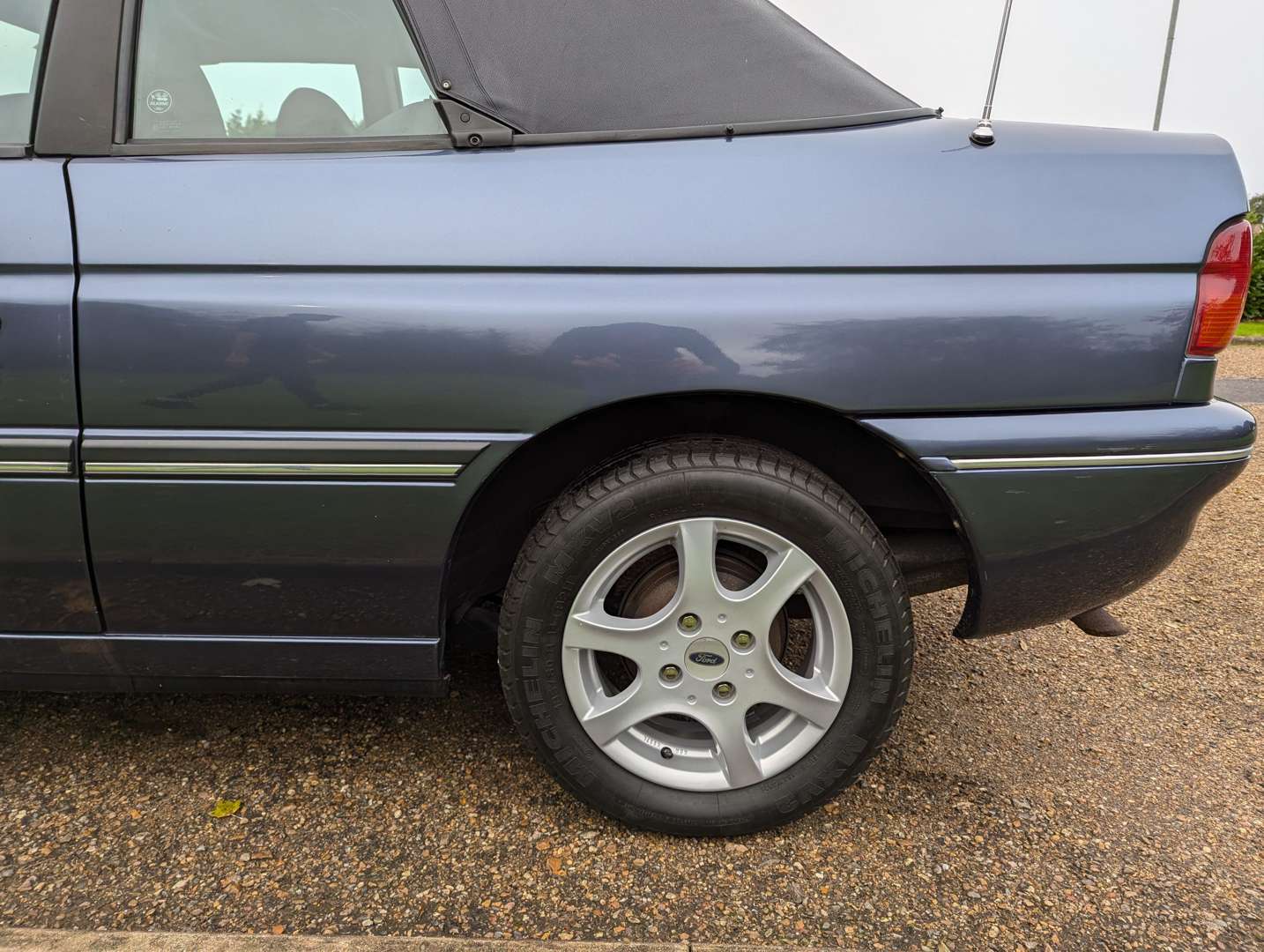 <p>1994 FORD ESCORT MISTRAL CONVERTIBLE ONE OWNER</p>