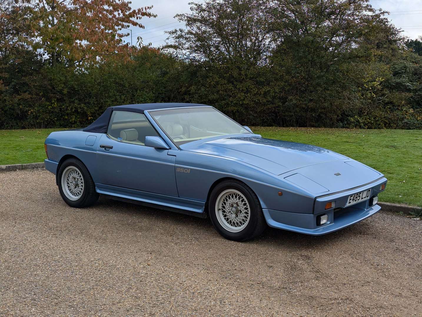 <p>1988 TVR 350I</p>