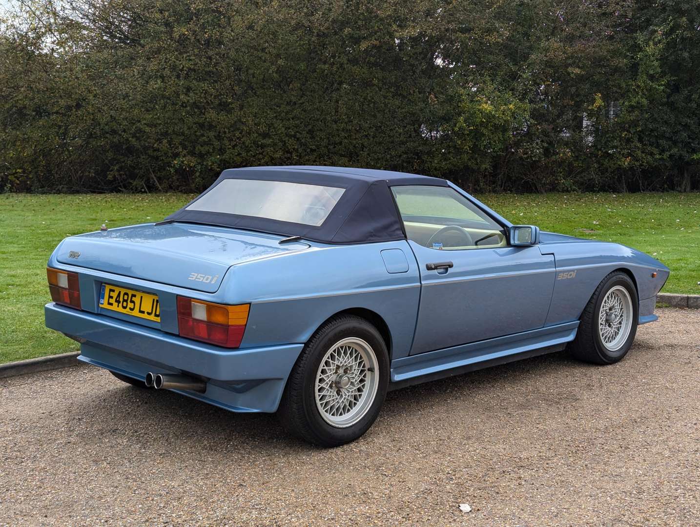 <p>1988 TVR 350I</p>