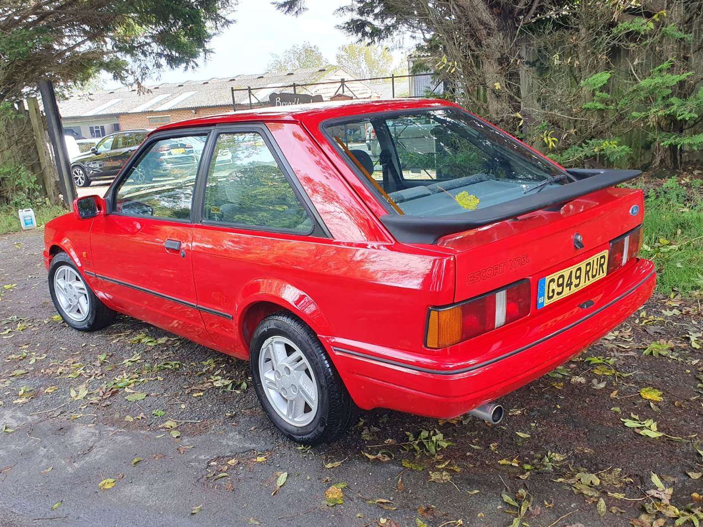 <p>1989 FORD ESCORT XR3I</p>