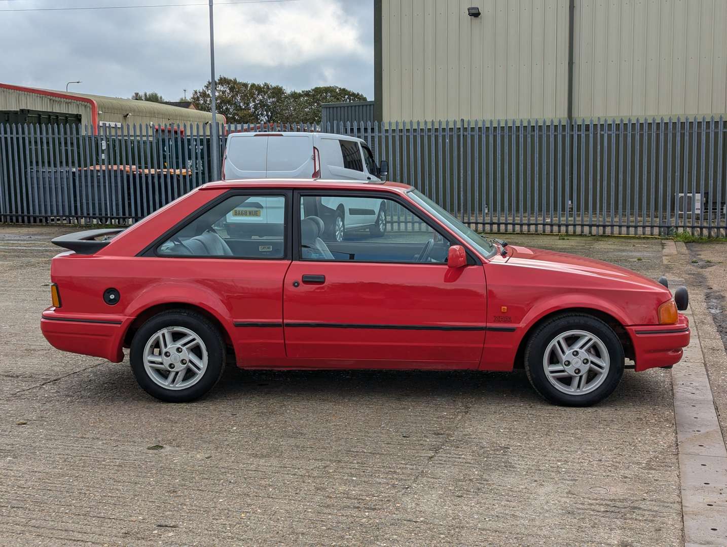 <p>1989 FORD ESCORT XR3I</p>