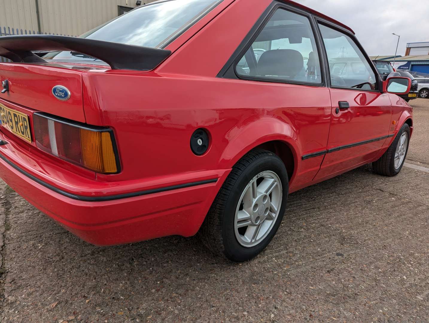 <p>1989 FORD ESCORT XR3I</p>