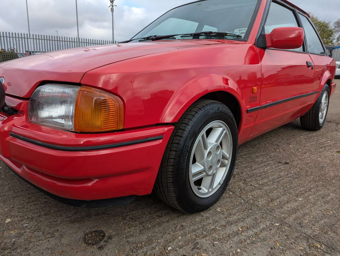 <p>1989 FORD ESCORT XR3I</p>