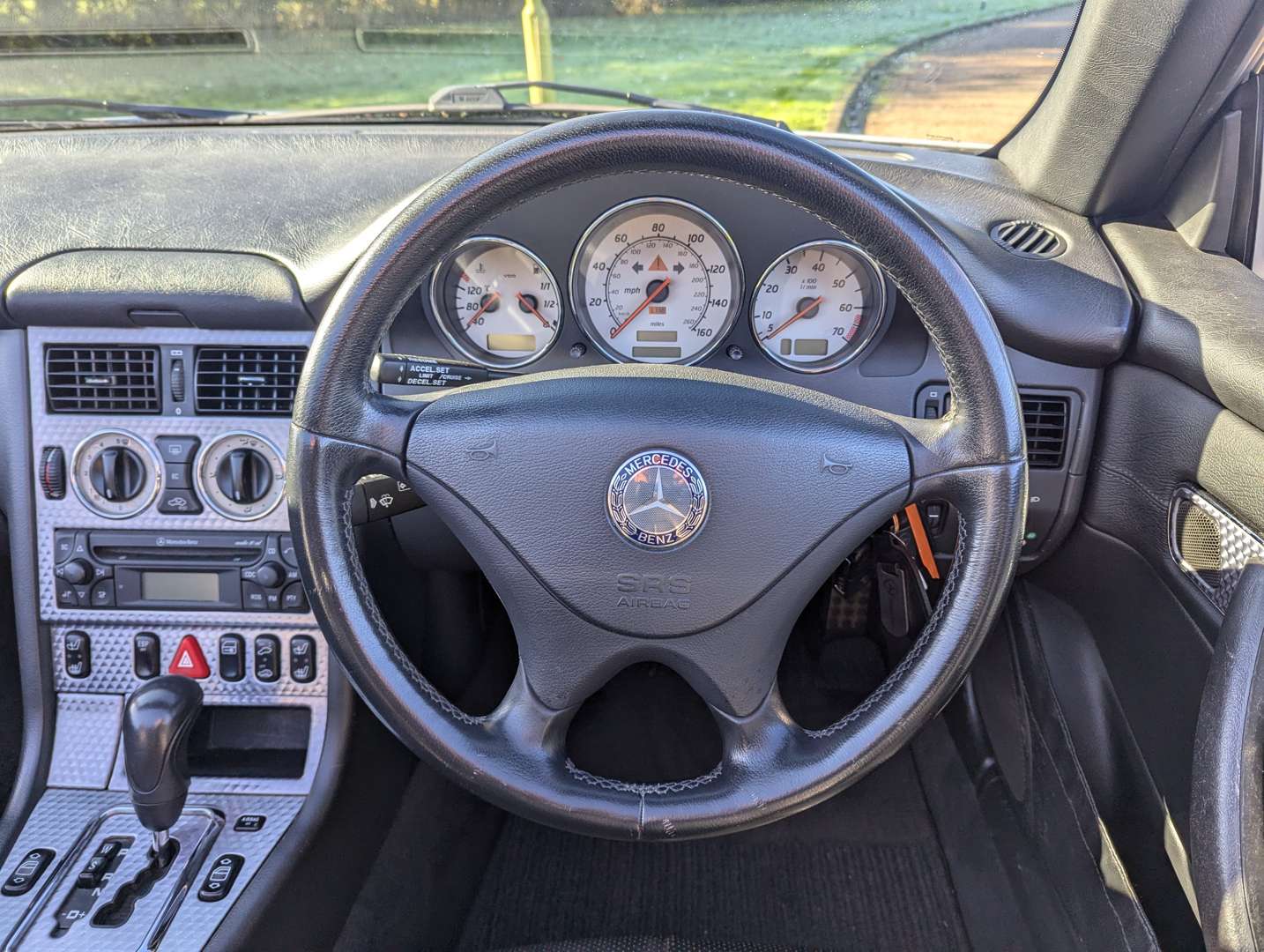 <p>2002 MERCEDES SLK 230 KOMPRESSOR AUTO</p>