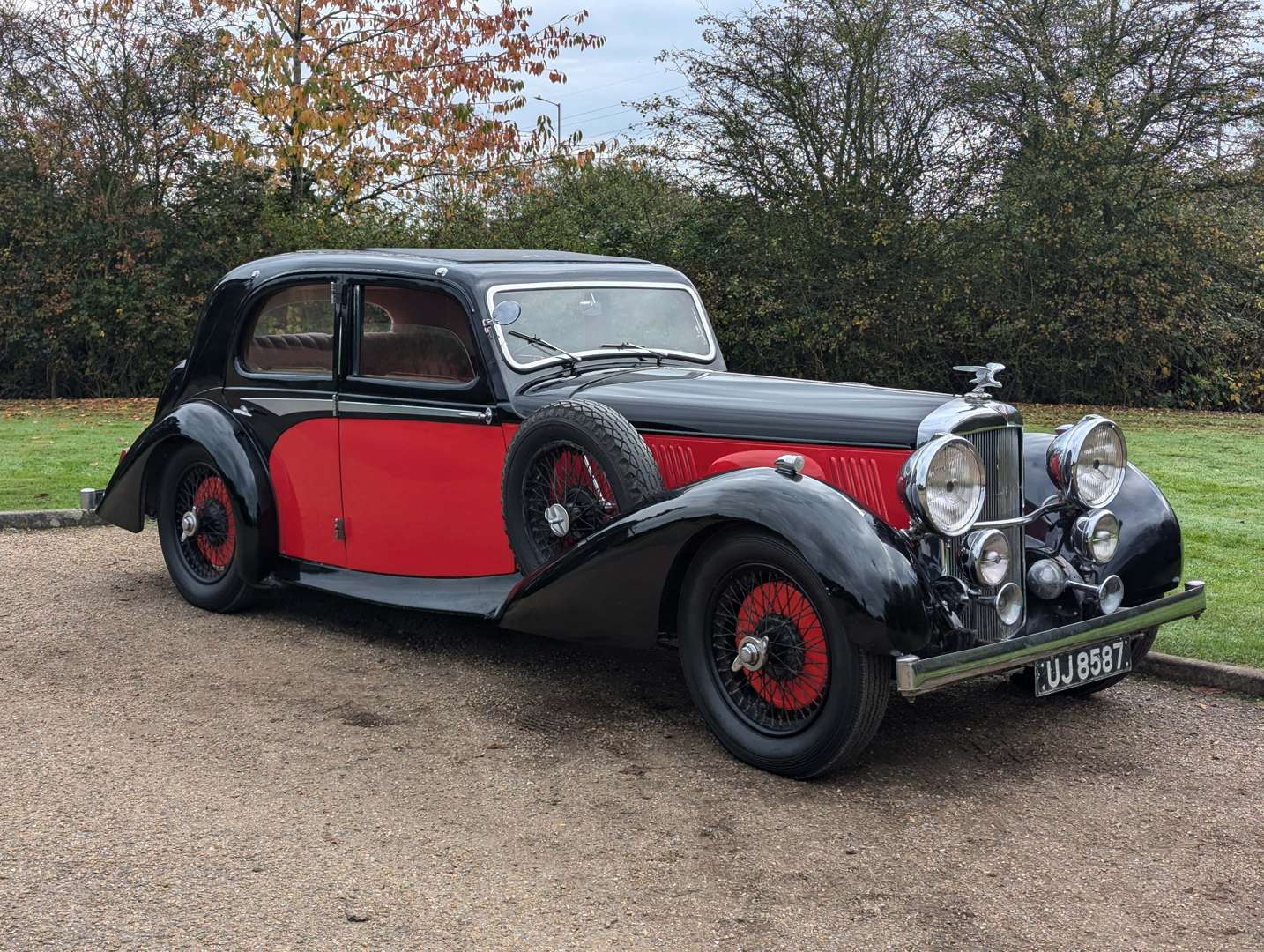 <p>1936 ALVIS 3 ½ LITRE SALOON</p>