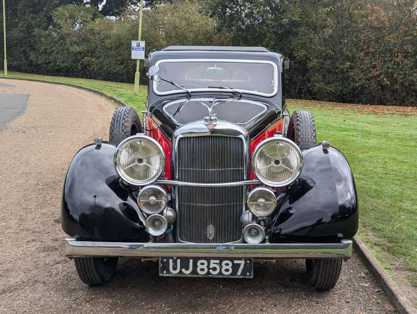 <p>1936 ALVIS 3 ½ LITRE SALOON</p>