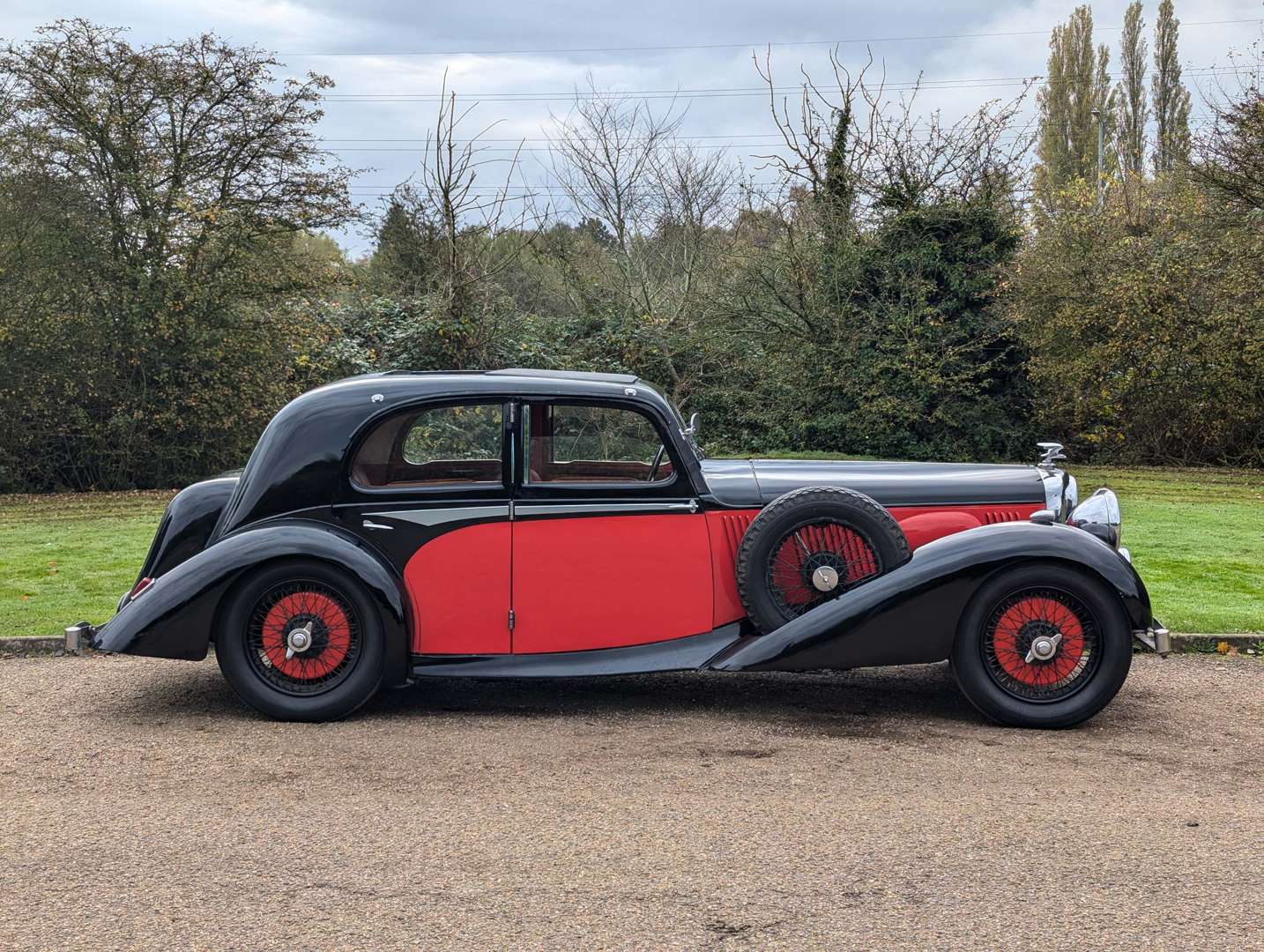 <p>1936 ALVIS 3 ½ LITRE SALOON</p>