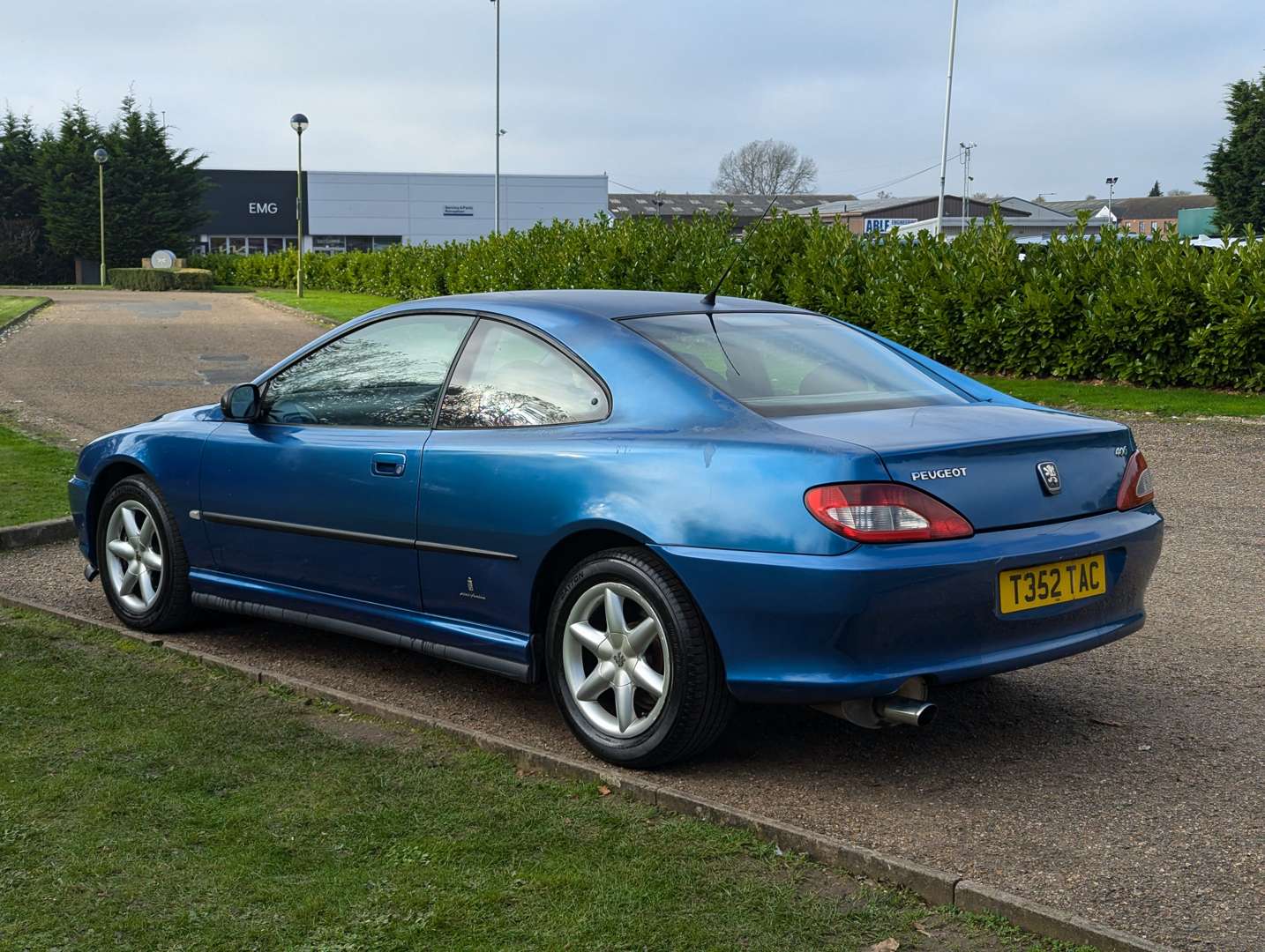 <p>1999 PEUGEOT 406 3.0 V6 COUPE AUTO</p>