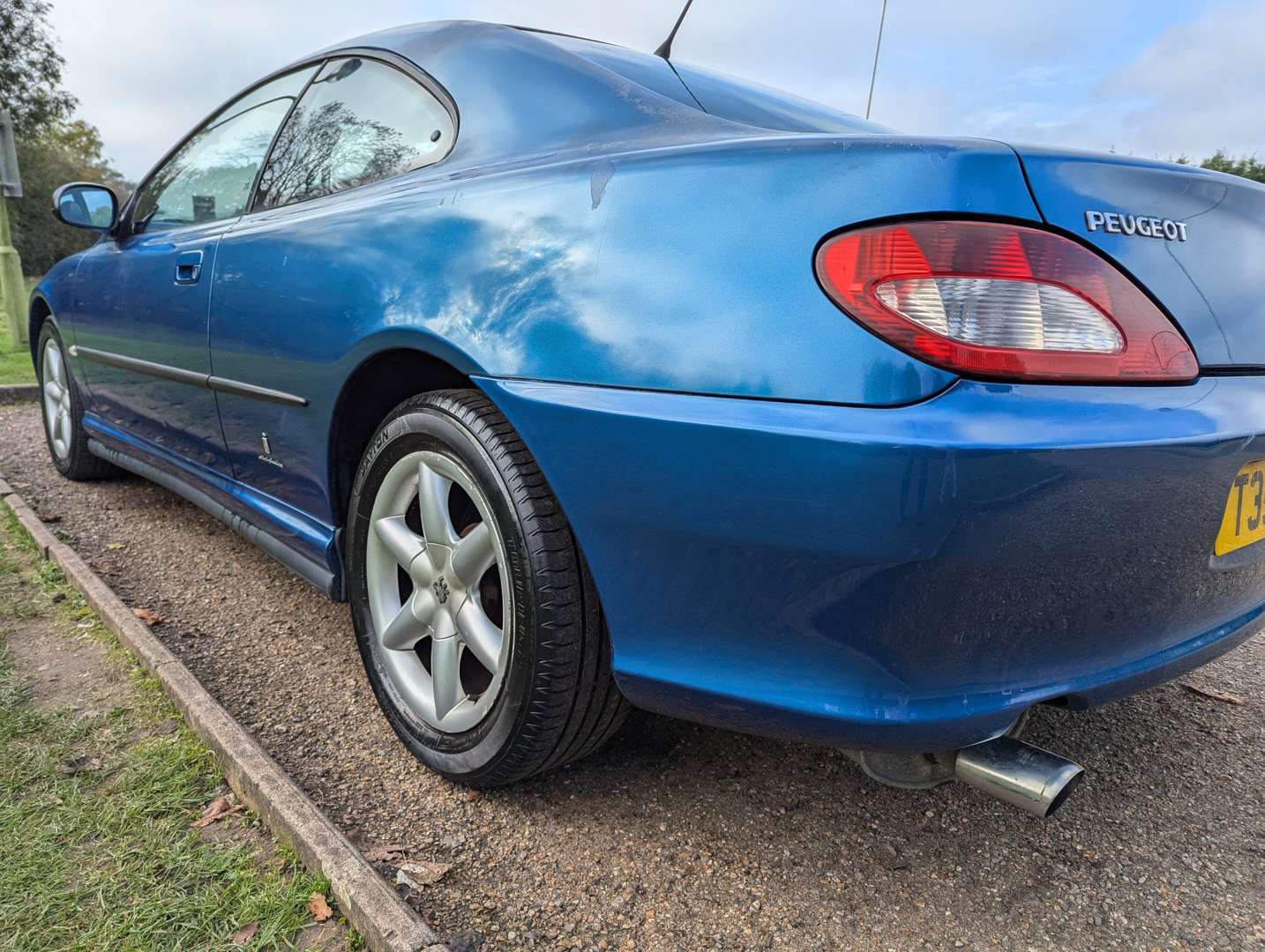 <p>1999 PEUGEOT 406 3.0 V6 COUPE AUTO</p>