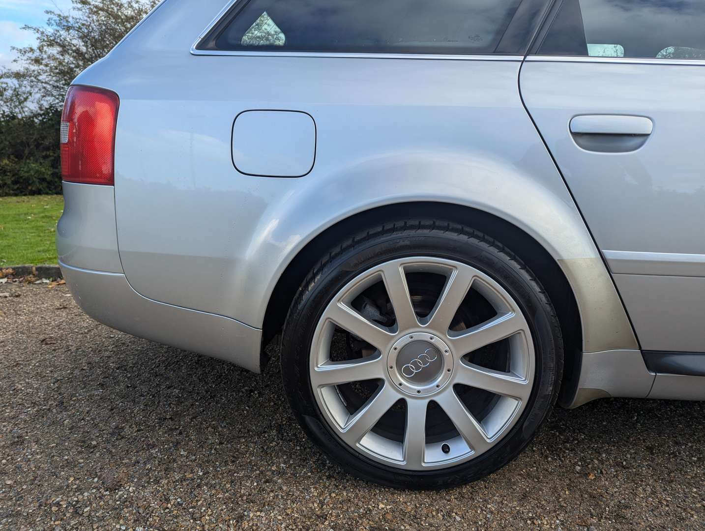 <p>2002 AUDI S6 4.2 AVANT ESTATE AUTO</p>