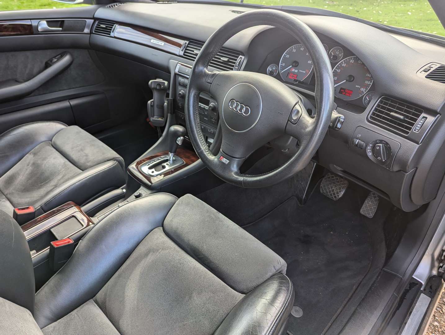 <p>2002 AUDI S6 4.2 AVANT ESTATE AUTO</p>