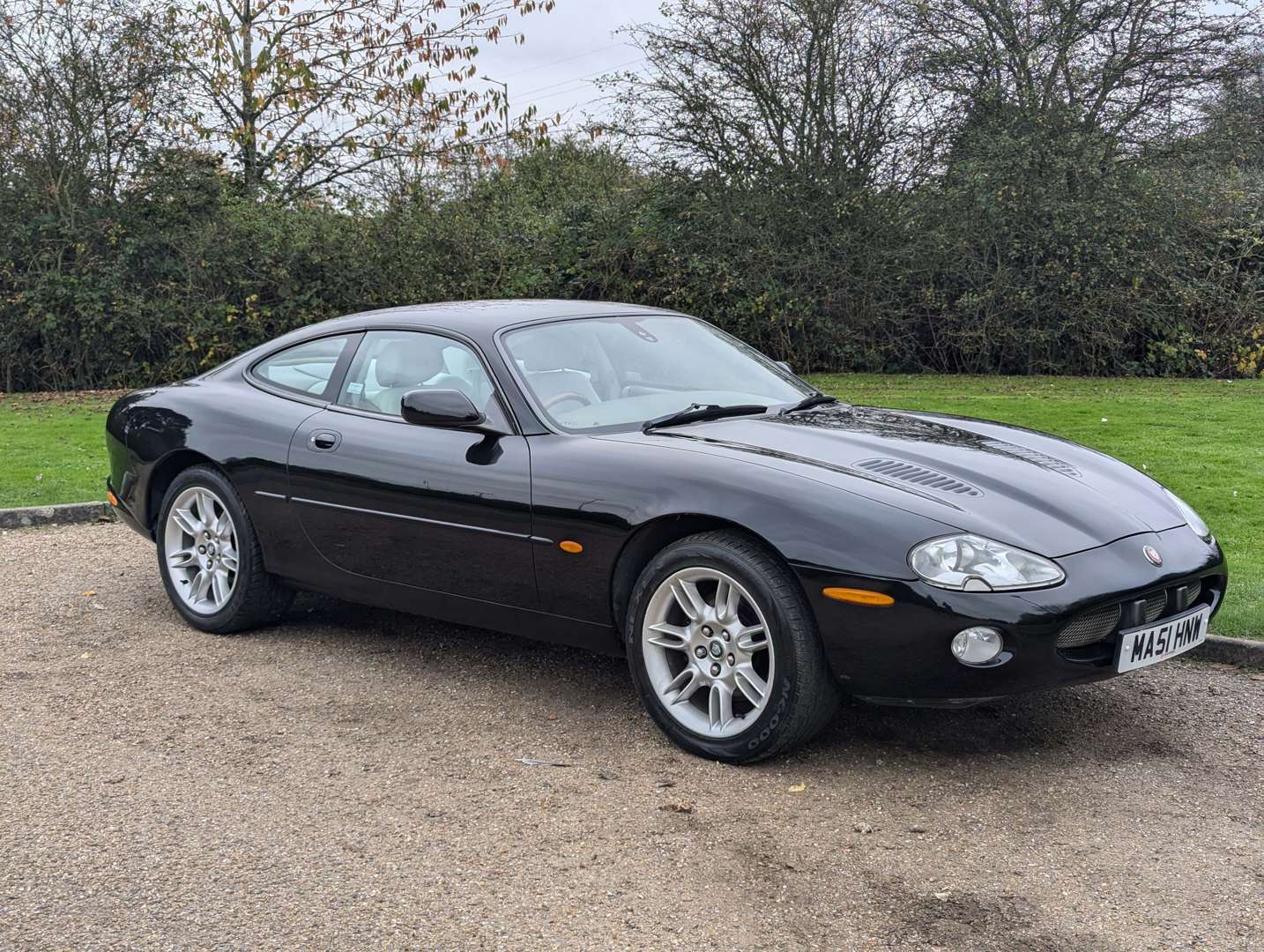 <p>2001 JAGUAR XKR 4.0 AUTO</p>