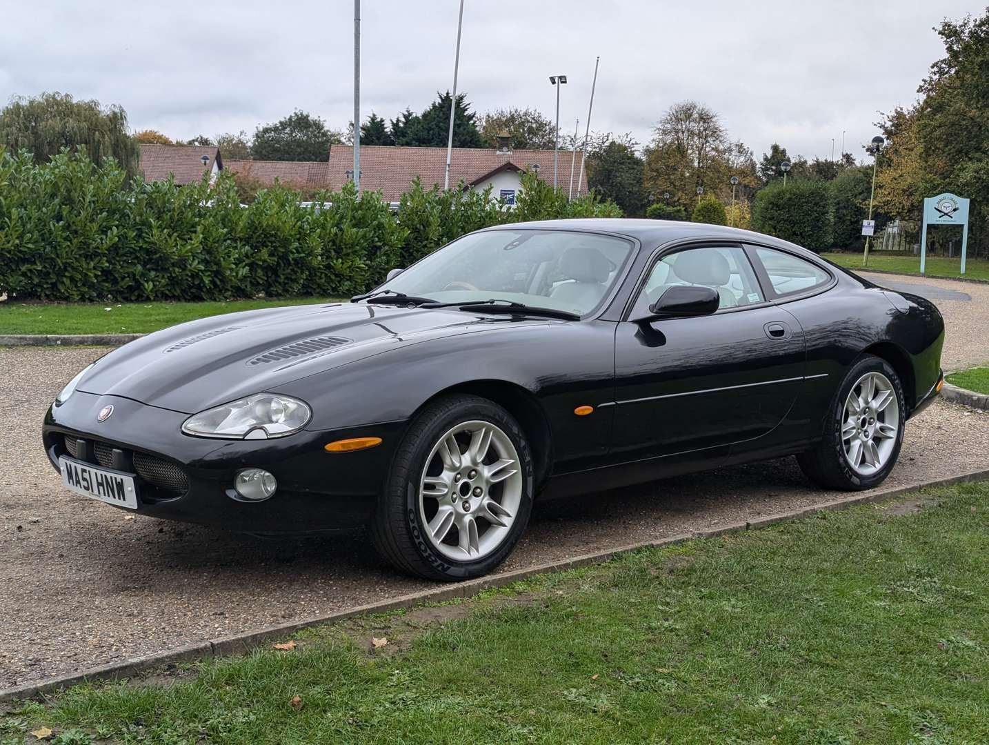 <p>2001 JAGUAR XKR 4.0 AUTO</p>