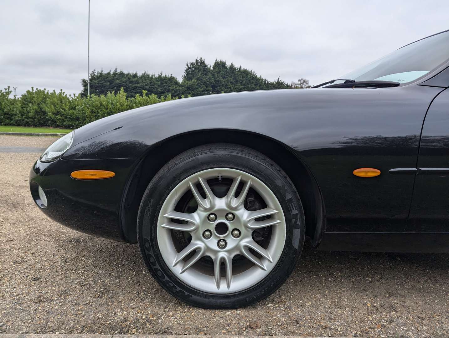 <p>2001 JAGUAR XKR 4.0 AUTO</p>