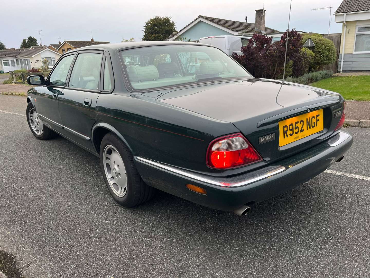 <p>1998 JAGUAR XJ SPORT 3.2 V8 AUTO</p>