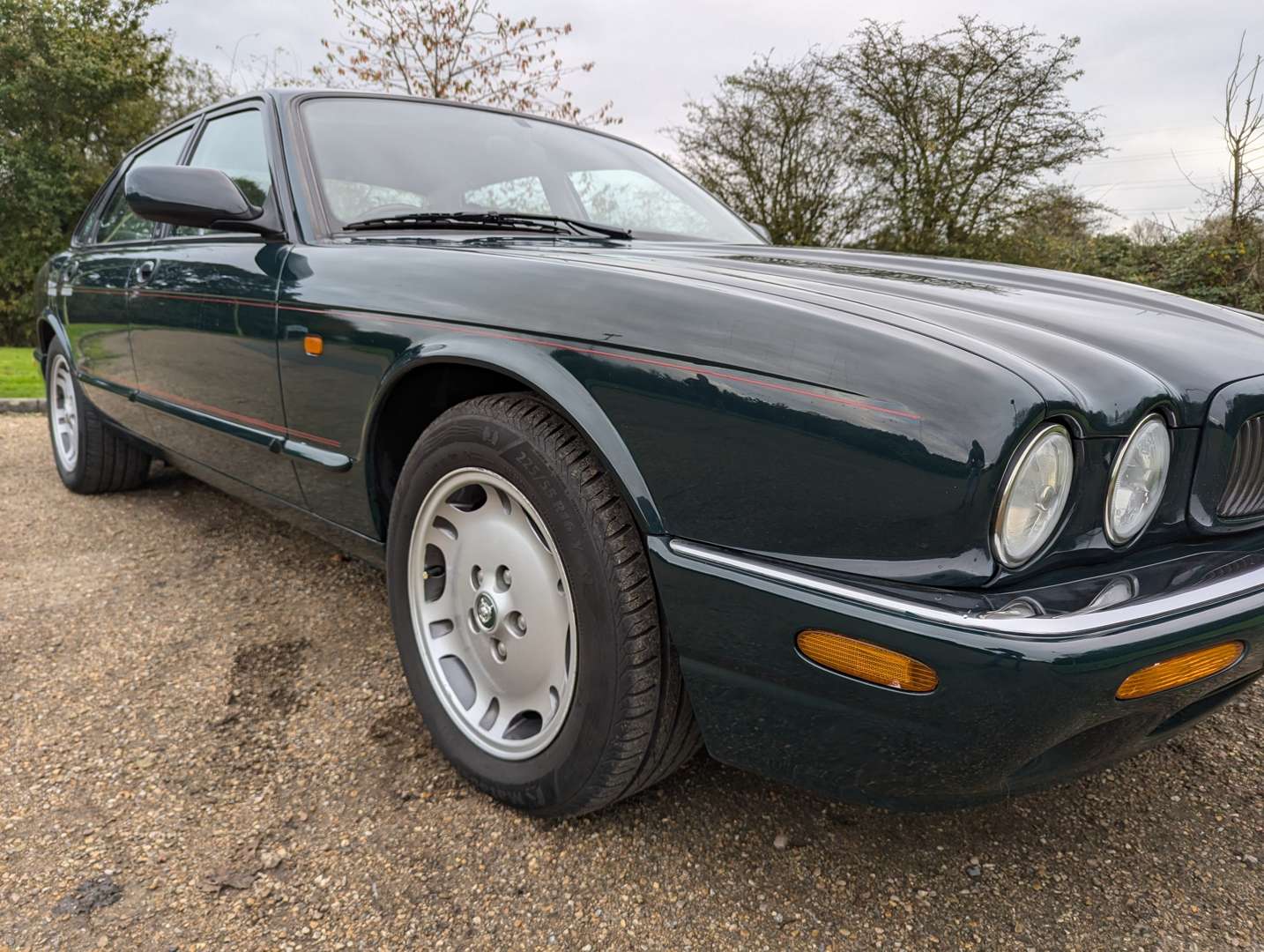 <p>1998 JAGUAR XJ SPORT 3.2 V8 AUTO</p>