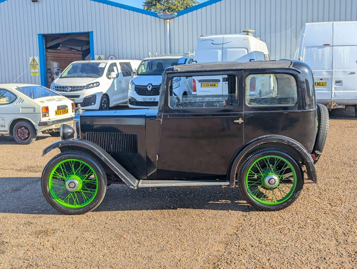 <p>1932 MORRIS MINOR</p>