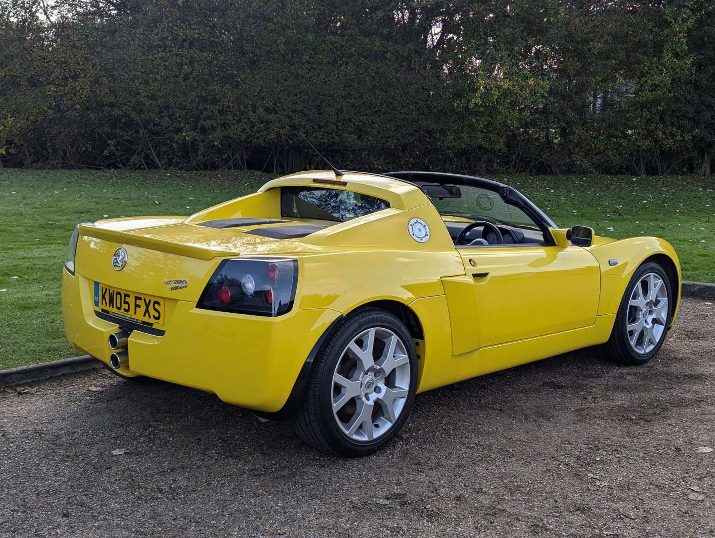 <p>2005 VAUXHALL VX220 TURBO 7,601 MILES</p>