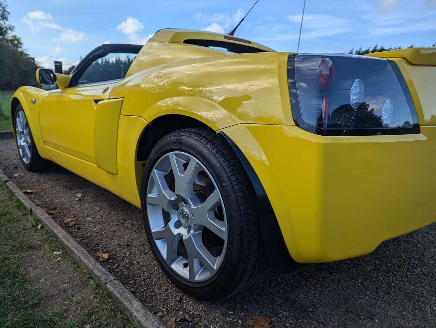 <p>2005 VAUXHALL VX220 TURBO 7,601 MILES</p>