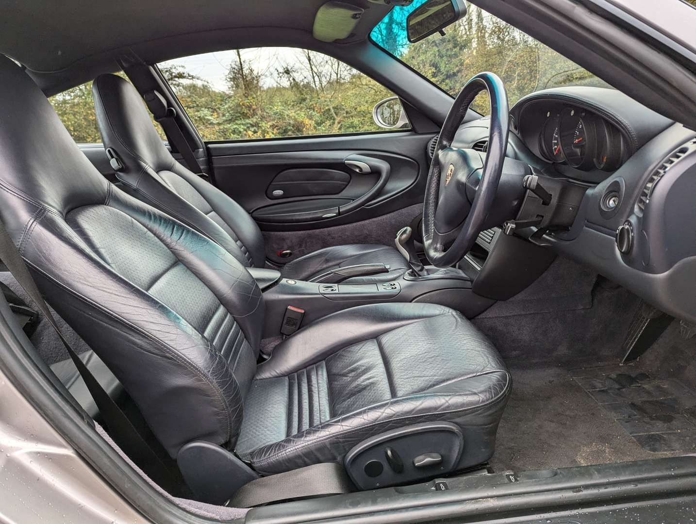 <p>2002 PORSCHE (996) 911 CARRERA 4S</p>