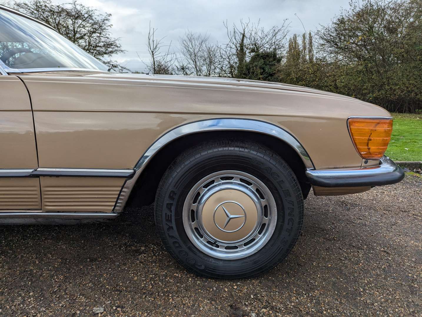 <p>1972 MERCEDES R107 350 SL AUTO</p>